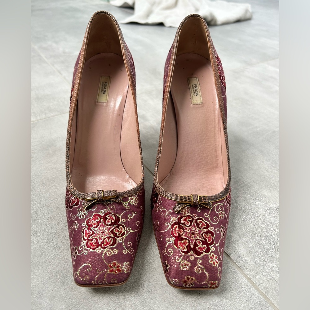 PRADA Purple Brocade Heels - Picture 2 of 8